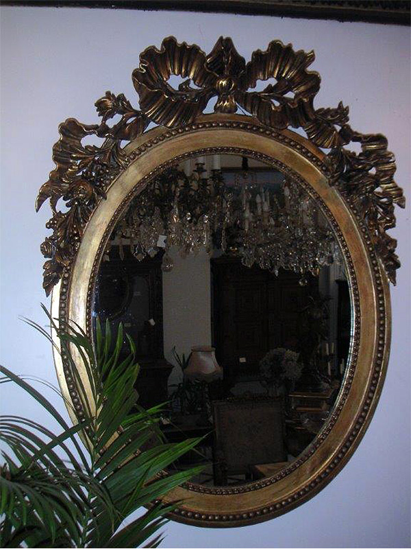 Fransız Ahşap Üzeri Altın Varak Fiyonglu Ayna