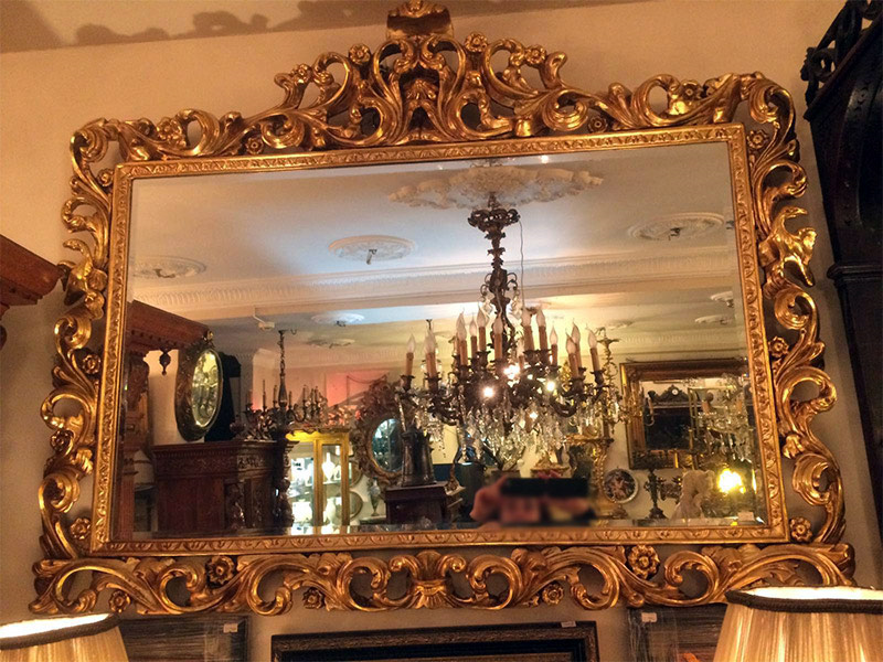 Fransız Ahşap Üzeri El Oyması Altın Varak Figürlü Ayna